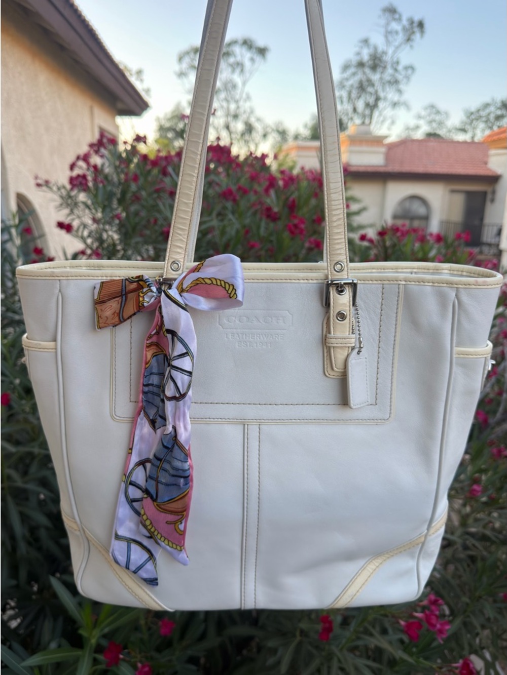 Vintage Coach Hampton Gallery Tote White Leather - Style F10412 - Y2K Aesthetic